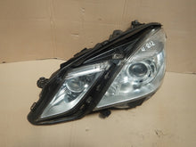 Laden Sie das Bild in den Galerie-Viewer, Frontscheinwerfer Mercedes-Benz W212 A2128201959 Xenon Links Headlight SCH1086310942hx