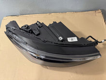 Load image into Gallery viewer, Frontscheinwerfer VW Passat 3J1941006 Rechts Scheinwerfer Headlight SCH1046278953xx