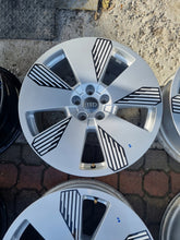 Laden Sie das Bild in den Galerie-Viewer, 4x Alufelge 19 Zoll 8.0" 5x112 34ET Glanz Silber 4KE601025L Audi E-Tron FEL9173624252si