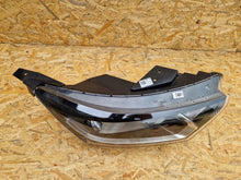 Laden Sie das Bild in den Galerie-Viewer, Frontscheinwerfer Hyundai I20 III 92102-Q0000 Rechts Scheinwerfer Headlight SCH1020771119gi