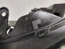 Laden Sie das Bild in den Galerie-Viewer, Frontscheinwerfer Toyota Avensis Links Scheinwerfer Headlight SCH8800917433kx