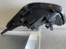 Laden Sie das Bild in den Galerie-Viewer, Frontscheinwerfer Hyundai I20 921021J510 Rechts Scheinwerfer Headlight SCH5423140718jj