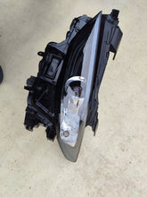 Laden Sie das Bild in den Galerie-Viewer, Frontscheinwerfer Mazda III BCJH-51040 Full LED Links Scheinwerfer Headlight SCH7463181437pc