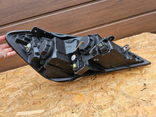 Laden Sie das Bild in den Galerie-Viewer, Frontscheinwerfer Kia Ceed 92101-1 Links Scheinwerfer Headlight