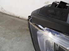 Laden Sie das Bild in den Galerie-Viewer, Frontscheinwerfer Mercedes-Benz Cla A1189062500 LED Rechts oder Links SCH3154449087iz