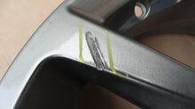 Laden Sie das Bild in den Galerie-Viewer, 1x Alufelge 15 Zoll PZ49P-B0671 Toyota Yaris Rim Wheel