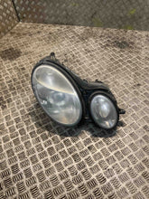 Laden Sie das Bild in den Galerie-Viewer, Frontscheinwerfer Mercedes-Benz T-Model 2118201461 Rechts Scheinwerfer Headlight