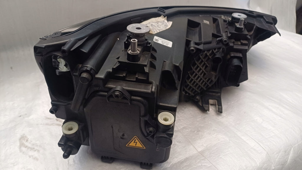 Frontscheinwerfer Audi A1 8XA941005 8XA941006 Xenon Rechts oder Links SCH1981331160wb