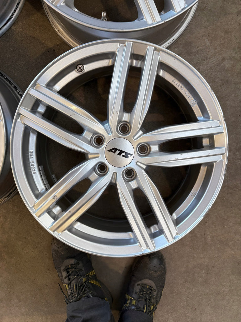 4x Alufelge 17 Zoll 7.0" 5x112 49ET Silber AT70749V21 Rim Wheel FEL9421050780vy