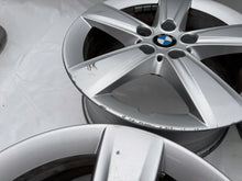 Laden Sie das Bild in den Galerie-Viewer, 4x Alufelge 17 Zoll 7.5" 5x112 54ET Glanz Silber BMW6855087 BMW Rim Wheel FEL1764327056tv