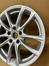 Laden Sie das Bild in den Galerie-Viewer, 1x Alufelge 19 Zoll 10.5" 5x130 971601025G Porsche Panamera 971 Rim Wheel FEL5716416250ul