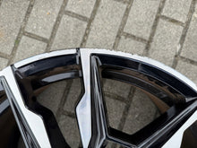 Laden Sie das Bild in den Galerie-Viewer, 1x Alufelge 19 Zoll 9.0" 5x112 42ET Glanz Schwarz 8089228 BMW I4 G26 Rim Wheel FEL7562375335jq