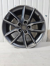 Laden Sie das Bild in den Galerie-Viewer, 1x Alufelge 18 Zoll 7.5&quot; 5x112 51ET Glanz Grau 5E0601025AJ Mg Octavia Rim Wheel