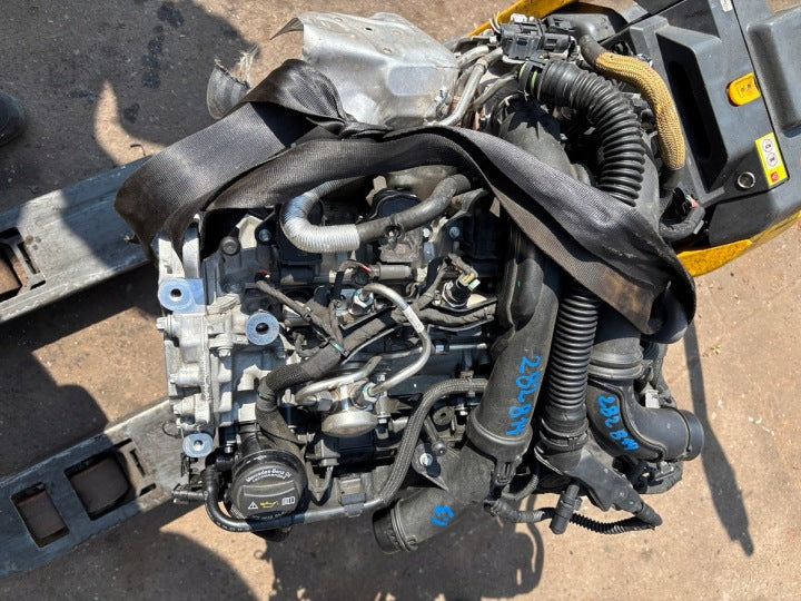 Motor Mercedes-Benz W247 W177 282814 1.3 CGI Benzin Engine Unkomplett MOT7029701590jb