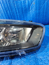 Laden Sie das Bild in den Galerie-Viewer, Frontscheinwerfer Ford Courier JT76-13W029-CD Rechts Scheinwerfer Headlight SCH6936573950kj