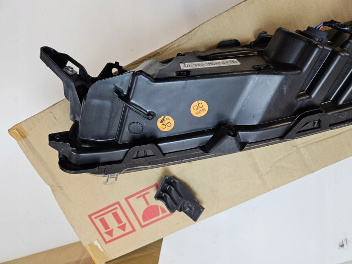 Frontscheinwerfer Mitsubishi Eclipse Cross EDM922-06010 Ein Satz Headlight SCH7191285206uz