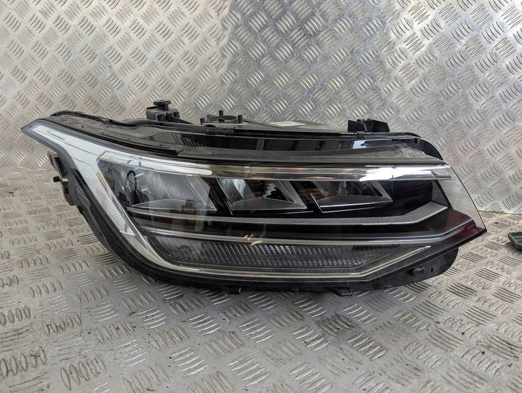 Frontscheinwerfer VW Tiguan 5NB941036C LED Rechts Scheinwerfer Headlight SCH6974117766za