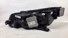 Laden Sie das Bild in den Galerie-Viewer, Frontscheinwerfer Skoda Superb III 3V1941016D Rechts Scheinwerfer Headlight SCH7156930538oi