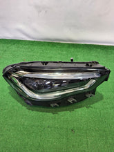 Laden Sie das Bild in den Galerie-Viewer, Frontscheinwerfer Mercedes-Benz W247 A2479065006 LED Rechts Headlight SCH2199227303uf