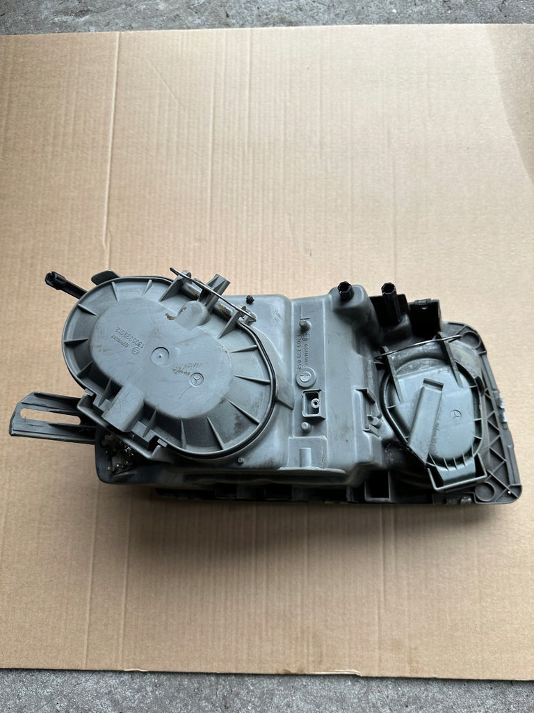 Frontscheinwerfer Mercedes-Benz W126 A1268205361 Links Scheinwerfer Headlight