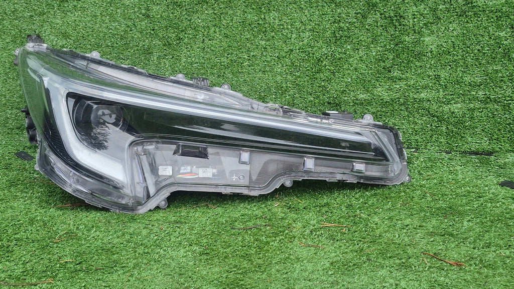 Frontscheinwerfer Toyota Corolla Hatchback 81110-02X10 Rechts Headlight SCH4924314445ne