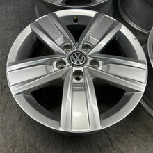 Laden Sie das Bild in den Galerie-Viewer, 4x Alufelge 17 Zoll 7.0" 5x120 55ET Glanz Silber 7E0601025P VW Multivan FEL2424943759cy