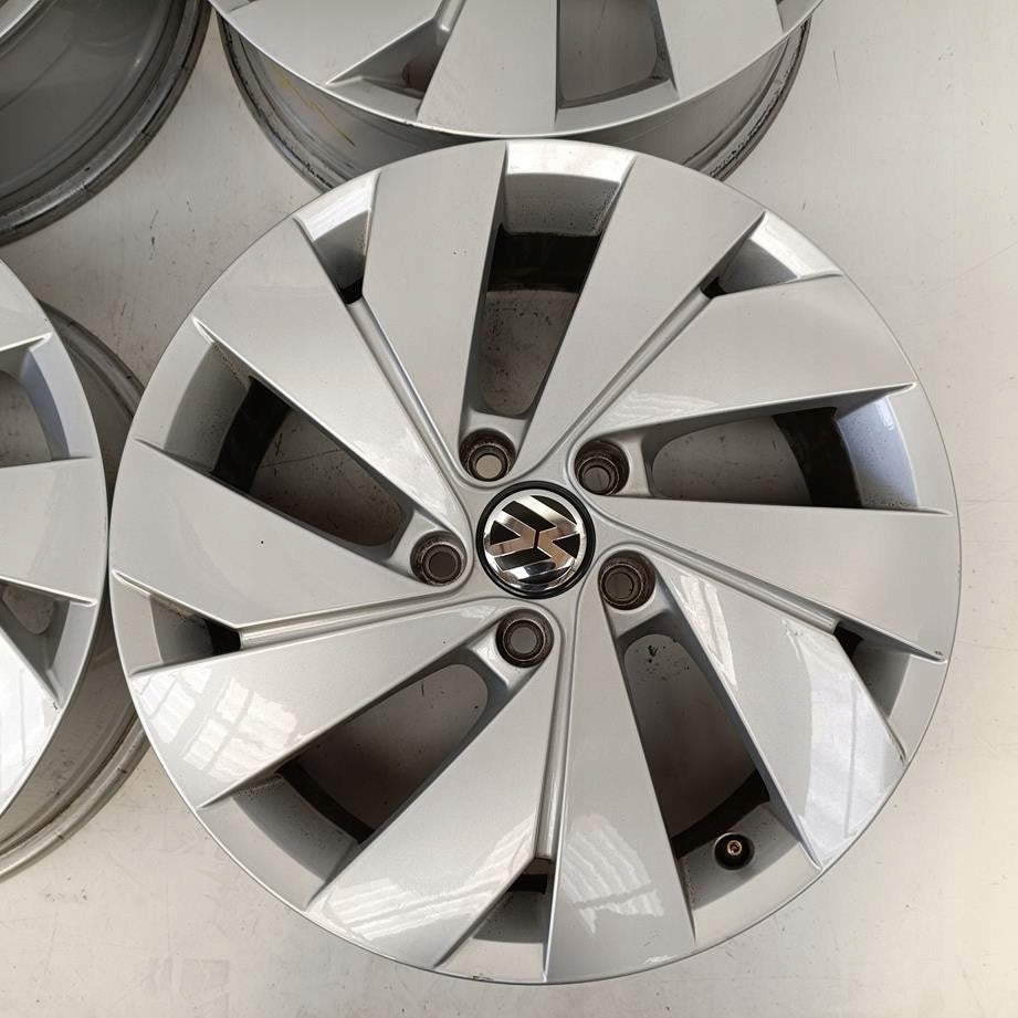 4x Alufelge 17 Zoll 6.5" 5x112 46ET 5H0601025B VW Golf VIII Touran I Rim Wheel FEL6464216056pw