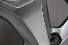 Load image into Gallery viewer, 1x Alufelge 16 Zoll 6.5" 5x114.3 50ET Glanz Silber 403000813R Dacia Rim Wheel FEL5647286345lx