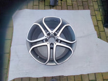 Laden Sie das Bild in den Galerie-Viewer, 1x Alufelge 18 Zoll 9.5&quot; 5x112 48ET A2184012402 Mercedes-Benz Cls Rim Wheel