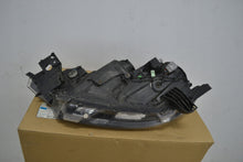 Laden Sie das Bild in den Galerie-Viewer, Frontscheinwerfer Mitsubishi Outlander III 8301C8-64 Full LED Rechts Headlight