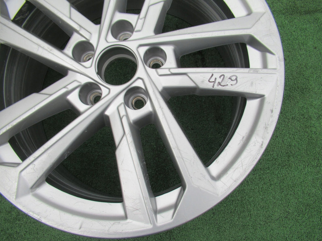 1x Alufelge 17 Zoll 6.5" 5x112 43ET Silber 8Y0601025L Audi A3 Rim Wheel