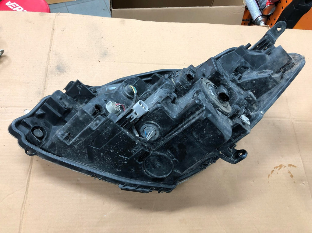 Frontscheinwerfer Toyota Yaris Rechts Scheinwerfer Headlight SCH1272653440kp