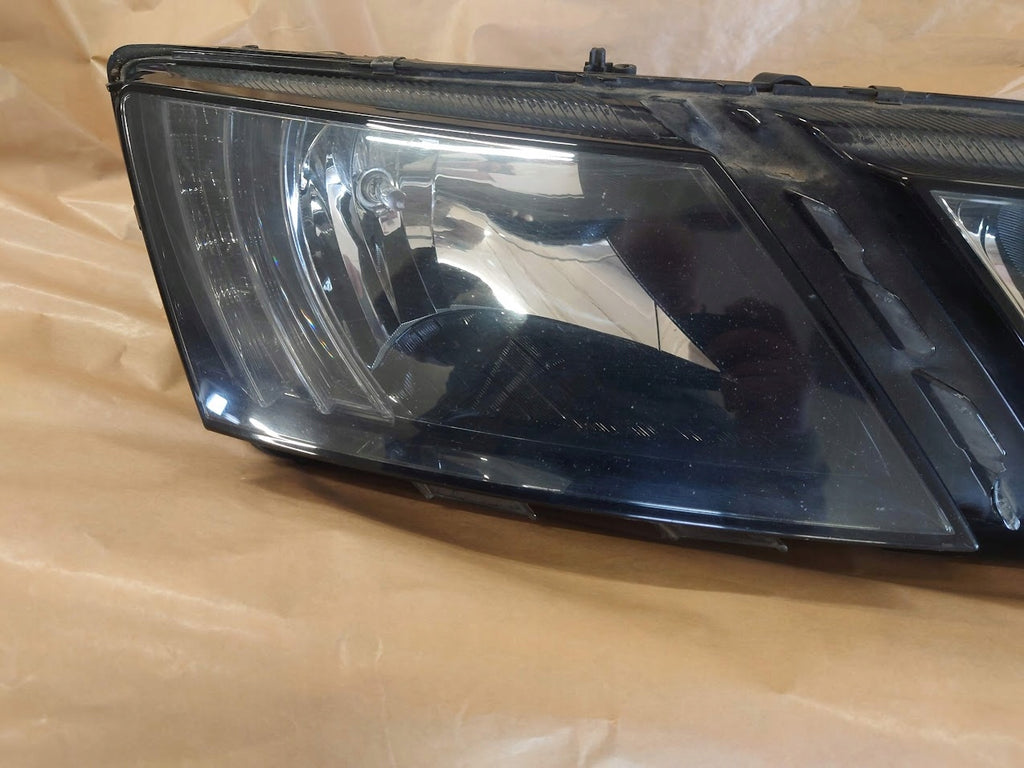 Frontscheinwerfer Skoda Octavia III 5E1941016C Rechts Scheinwerfer Headlight SCH2514871544gq