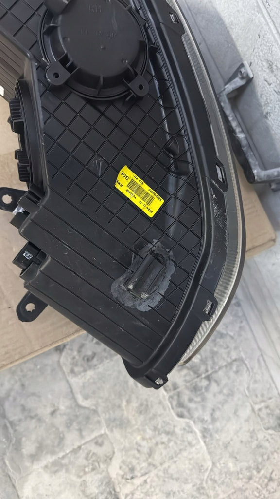 Frontscheinwerfer Hyundai I30 HI30LPP12 Rechts Scheinwerfer Headlight SCH2599798063hv