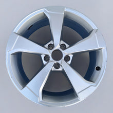 Load image into Gallery viewer, 1x Alufelge 19 Zoll 8.0&quot; 5x112 49ET Glanz Silber 8V0601025CE Audi A3 Rim Wheel