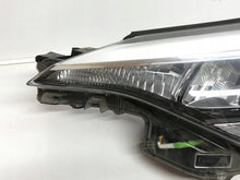 Laden Sie das Bild in den Galerie-Viewer, Frontscheinwerfer Toyota 81150F4180 20042540218679F Links Scheinwerfer Headlight SCH4920601994wp