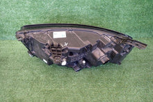 Laden Sie das Bild in den Galerie-Viewer, Frontscheinwerfer Renault 260103381R LED Rechts Scheinwerfer Headlight