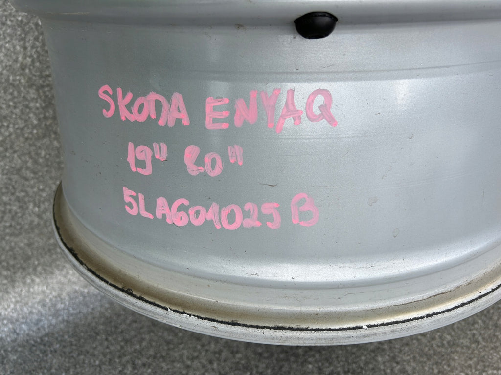1x Alufelge 19 Zoll 8.0" 5x112 5LA601025B Skoda Enyaq Rim Wheel FEL3585409950yo