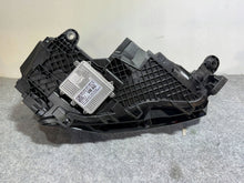Laden Sie das Bild in den Galerie-Viewer, Frontscheinwerfer Skoda Scala 655941015A Full LED Ein Stück (Rechts oder Links) SCH9228879442tz