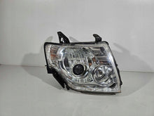 Laden Sie das Bild in den Galerie-Viewer, Frontscheinwerfer Mitsubishi Pajero IV 103419012686 Xenon Rechts Headlight SCH8387268012js