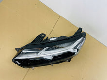 Load image into Gallery viewer, Frontscheinwerfer Dacia Sandero III Logan 260608545R Links Headlight