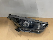 Laden Sie das Bild in den Galerie-Viewer, Frontscheinwerfer Toyota 4 Yaris K0-6EU Rechts Scheinwerfer Headlight