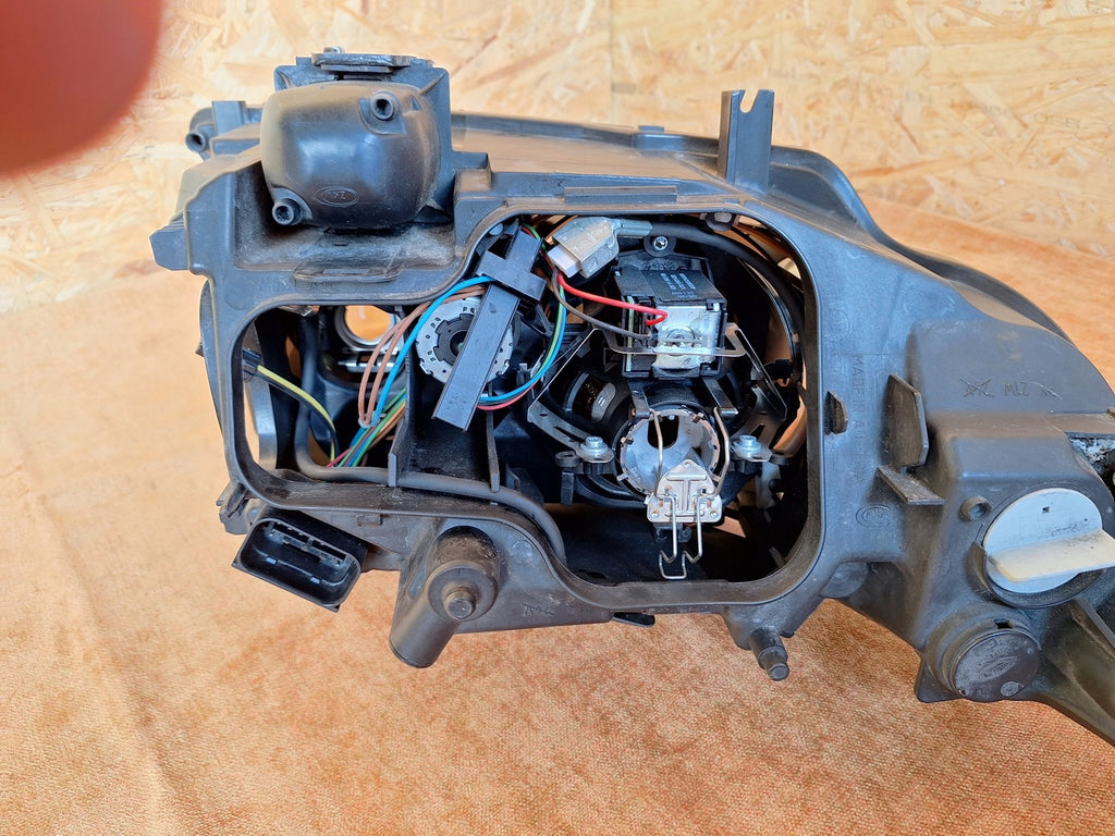 Frontscheinwerfer BMW 3 E91 E90 69427379 Xenon Links Scheinwerfer Headlight SCH8963095052zg