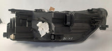 Laden Sie das Bild in den Galerie-Viewer, Frontscheinwerfer Skoda Superb III 3V1941016B Xenon Rechts Headlight