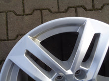 Laden Sie das Bild in den Galerie-Viewer, 1x Alufelge 17 Zoll 7.0" 5x112 42ET Silber 8W0601025 Audi C7 A4 B9 Rim Wheel FEL1471394081oi