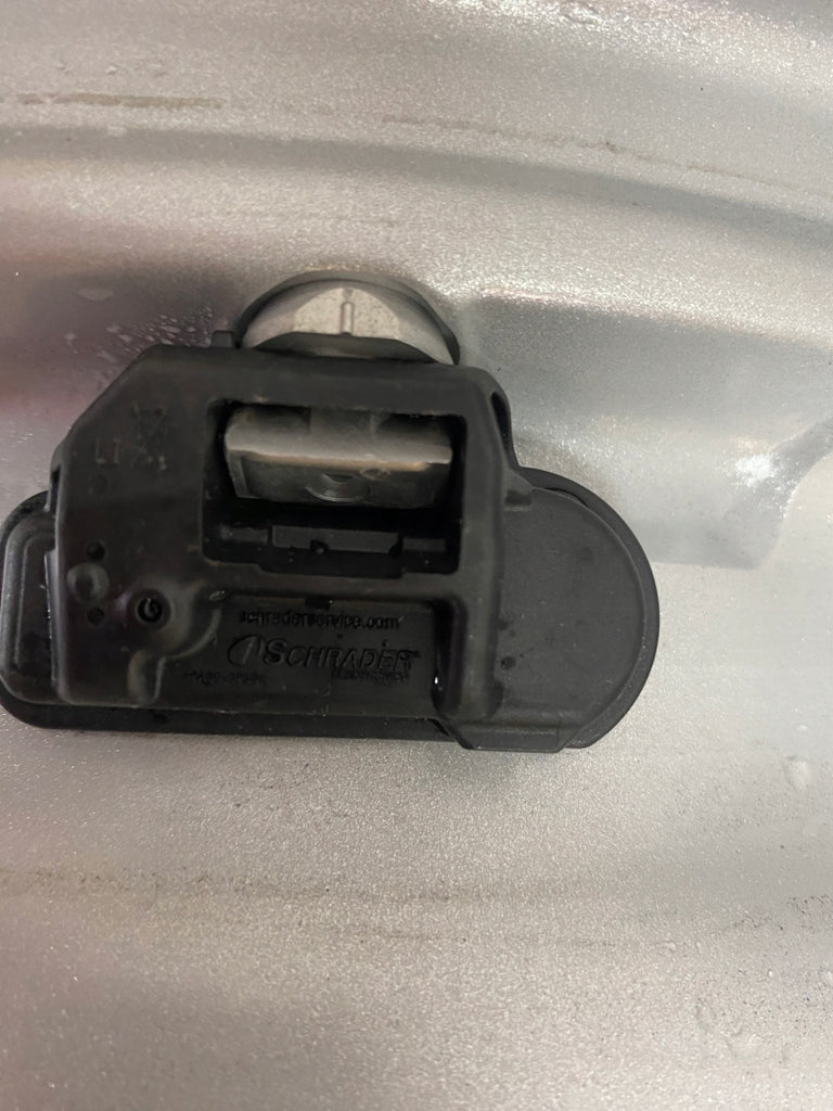 1x Alufelge 16 Zoll 6.5" 5x112 49ET Glanz Silber A2464011302 Mercedes-Benz W246 FEL2435686657sh