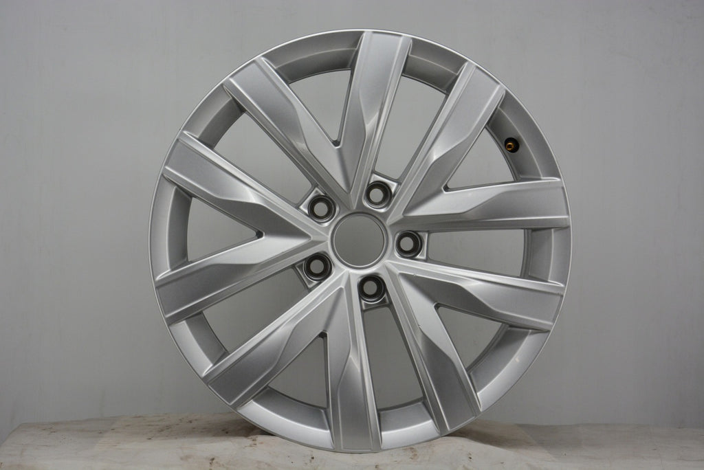 1x Alufelge 17 Zoll 7.0" 5x112 40ET Glanz Silber 3G8601025 Vw Rim Wheel