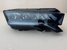 Laden Sie das Bild in den Galerie-Viewer, Frontscheinwerfer Skoda Octavia IV 24R-A 5E4941010 Rechts Scheinwerfer Headlight SCH5355025530ub