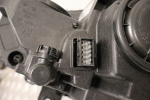 Laden Sie das Bild in den Galerie-Viewer, Frontscheinwerfer Opel Astra K 39195689 Rechts Scheinwerfer Headlight SCH8951458670px