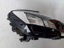 Laden Sie das Bild in den Galerie-Viewer, Frontscheinwerfer VW T-Roc 2GA941006B LED Rechts Scheinwerfer Headlight